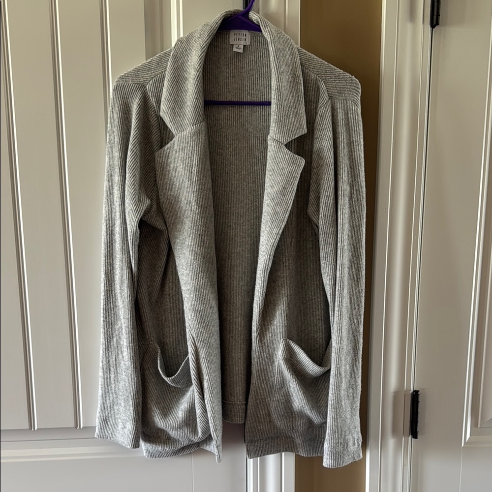 Gray Cardigan Sweater with Notched Lapel